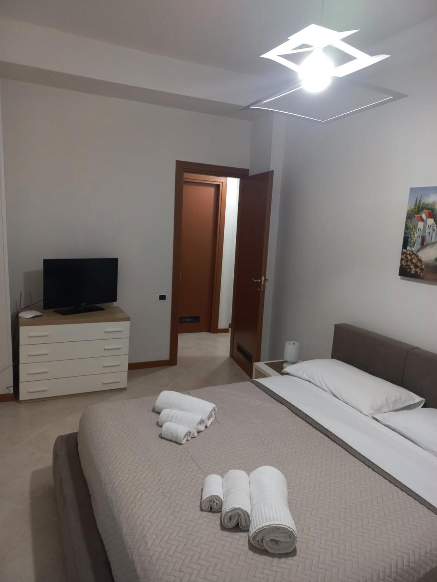 Appartamenti Le Gemme Neapel Exterior foto